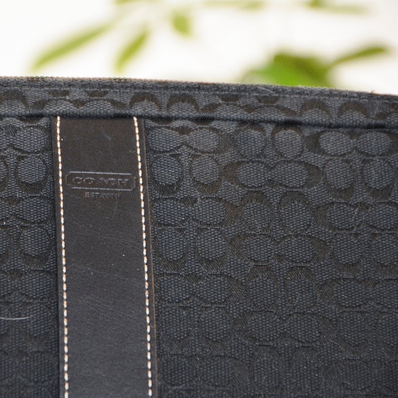 Couch Laptop Bag - Picture 1 of 4